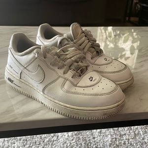 I’m selling air forces all black and white and Jordan’s white and black